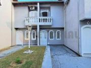 Sobrado à venda em Caraguatatuba, Prainha, com 2...