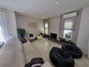 Sobrado à venda em Condomínio Fechado | 440 m² | 4...