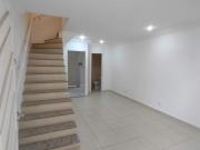 Sobrado à Venda em Condomínio Fechado Vila Marari