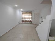 Sobrado à Venda em Condomínio Fechado Vila Marari