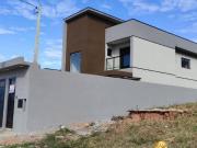 Sobrado à venda em Loteamento de Atibaia com Suíte Master