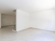 Sobrado à venda em Portão