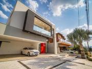 Sobrado à venda em São Pedro, Santa Cruz, com 3 suítes,...