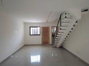 Sobrado à venda na Vila Curuçá, em Santo André, com...