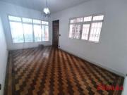 Ótimo Sobrado no miolo do Jd Têxtil, a poucos metros...