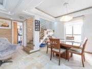 Sobrado à venda no Boqueirão Sobrado à venda no Boqueirão