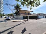 Sobrado à Venda no Centro de Bertioga a 50 m da praia