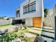 Sobrado a venda no condomínio Lago do Sol Cotia