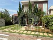 Sobrado à venda no Condomínio Maison Blanche em...
