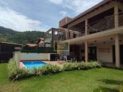 Sobrado à Venda no Condomínio Salga em Ubatuba