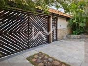 Sobrado à venda, no coração da Vila Galvão, 3 dorms, 3...