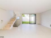 Sobrado a venda no Guabirotuba