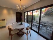 Sobrado à venda no Loteamento Caminhos de São Conrado,...