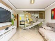 Sobrado à venda no Pinheirinho