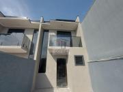 Sobrado a venda no Tatuquara com 3 quartos e edícula!