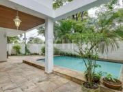 Sobrado à venda ou para alugar com 4 quartos, sendo 4...