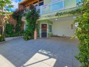 Sobrado Aconchegante em Peruíbe: Espaço e Conforto!