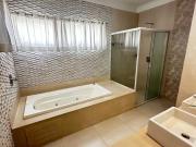 Sobrado Condomínio Alphaville 1