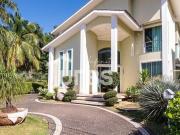 Sobrado Alto Padrão à Venda no Condomínio Jardins...