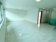 Sobrado Alto Padrão, disponível para venda, há 300 m2 do...