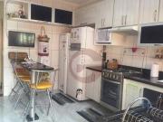 Sobrado amplo com 03 dormitórios, sendo 01 suíte, área...