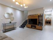 Sobrado amplo com 3 dormitórios e churrasqueira na Vila...