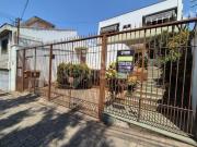 Sobrado amplo com piscina à venda, 650 metros da estação...