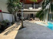 Sobrado amplo, com piscina e sauna à venda no Parque...