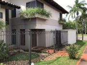 Sobrado Amplo em Localização Estratégica