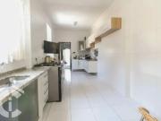 Sobrado Amplo para aluguar com 5 quartos, 1 suíte, 1...