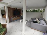 Sobrado cinematográfico Condomínio Santa Rita