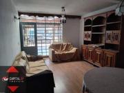 Sobrado com 02 dormitórios, sala com despensa, cozinha,...