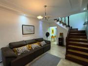 Sobrado com 03 dormitórios e 02 vagas na Vila Curuçá...