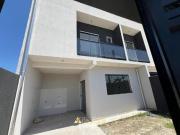 Sobrado com 03 quartos à venda em Paranaguá
