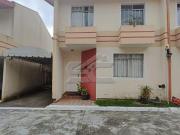 Sobrado com 03 Quartos Xaxim