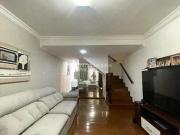 Sobrado com 175m² localizado no Jardim Utinga, em Santo...