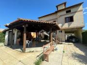 Sobrado com 250m², 3 quartos, 6 vagas no bairro Niterói...