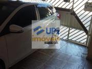 Sobrado com 2 dormitórios, dois banheiros, e garagem...