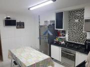 Sobrado com 2 dormitórios à venda, 109 m² por R$...