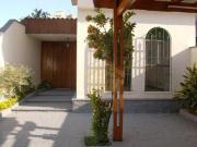 Sobrado com 2 dormitórios à venda, 121 m² por R$...