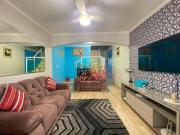 Sobrado com 2 dormitórios à venda, 262 m² por R$...