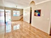 Sobrado com 2 dormitórios à venda, 63 m² por R$...