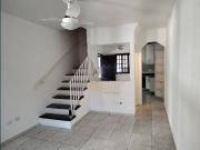 Sobrado com 2 dormitórios à venda, 68 m² por R$...