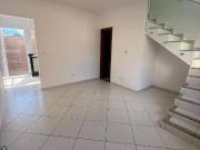 Sobrado com 2 dormitórios à venda, 70 m² por R$...