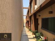 Sobrado com 2 dormitórios à venda, 70 m² por R$...