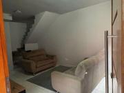 Sobrado com 2 suites e 2 vagas em condomínio residencial