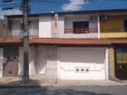 Sobrado com 310m² localizado na Vila Eldízia em Santo...