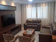 Sobrado com 3 dormitórios, 1 suíte e 2 vagas. Porteira...