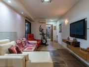 Sobrado com 3 dormitórios 1 Suíte, quintal com árvores...