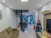 Sobrado com 3 dormitórios à venda, 109 m² por R$...